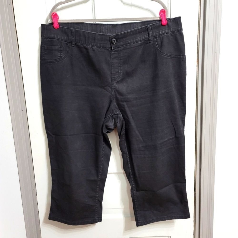 Lane Bryant Straight Leg Crop Capri black